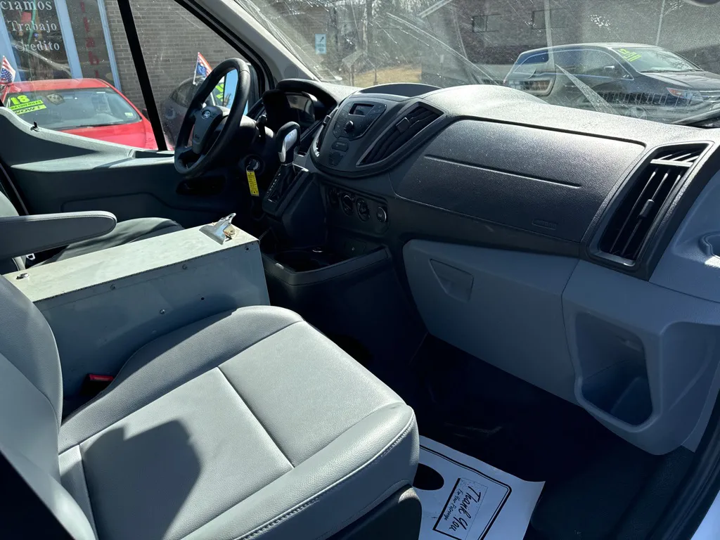 2015 Ford Transit T-250 — photo 15 of 24