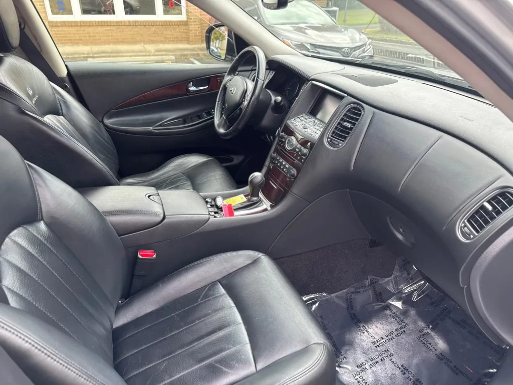 2012 Infiniti EX35 Journey — photo 9 of 12