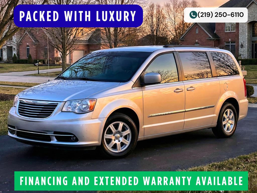 2011 Chrysler Town & Country Touring FWD