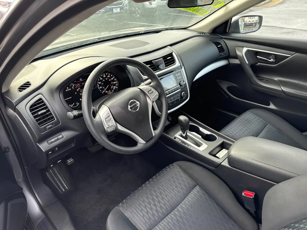 2018 Nissan Altima S — photo 15 of 21