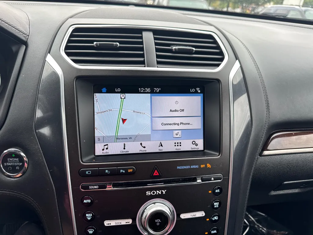 2018 Ford Explorer Platinum — photo 24 of 31