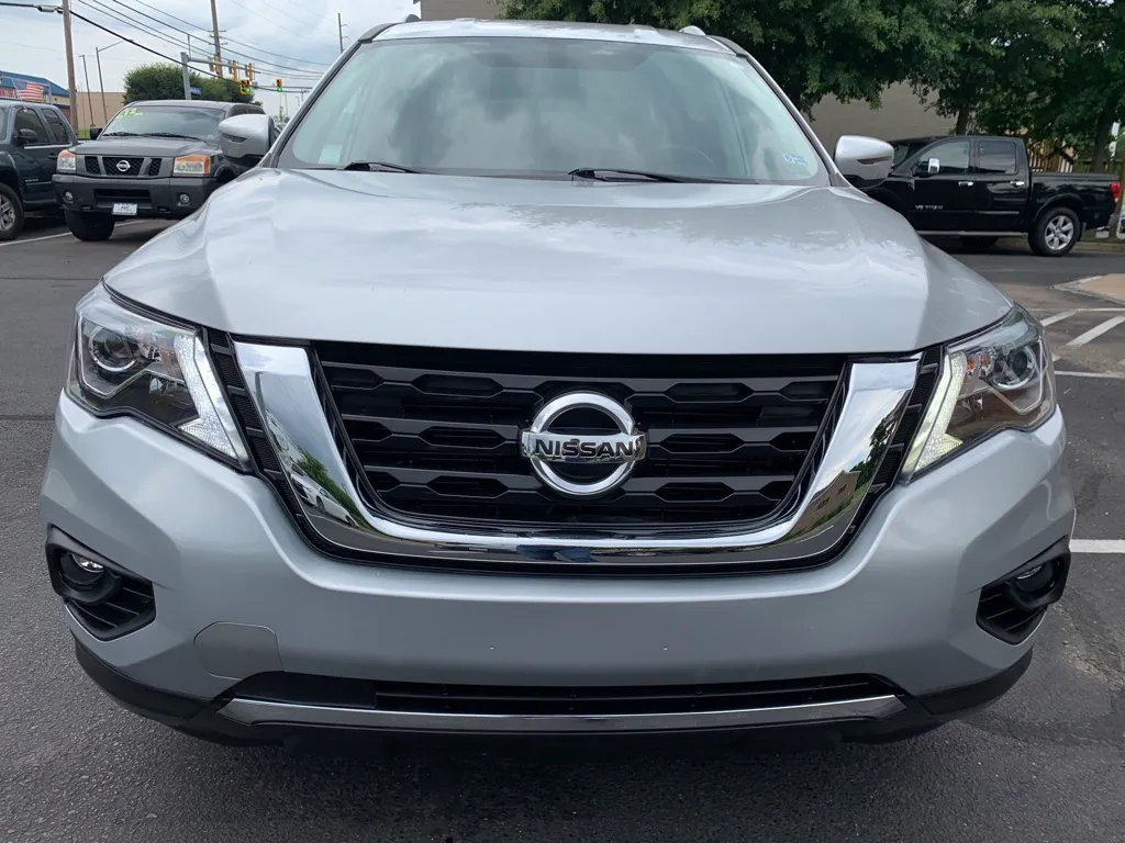 2019 Nissan Pathfinder SV — foto 21 de 21