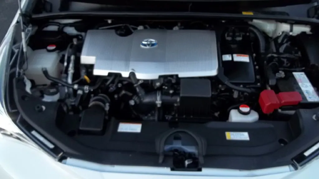 2016 Toyota Prius Three — foto 19 de 20