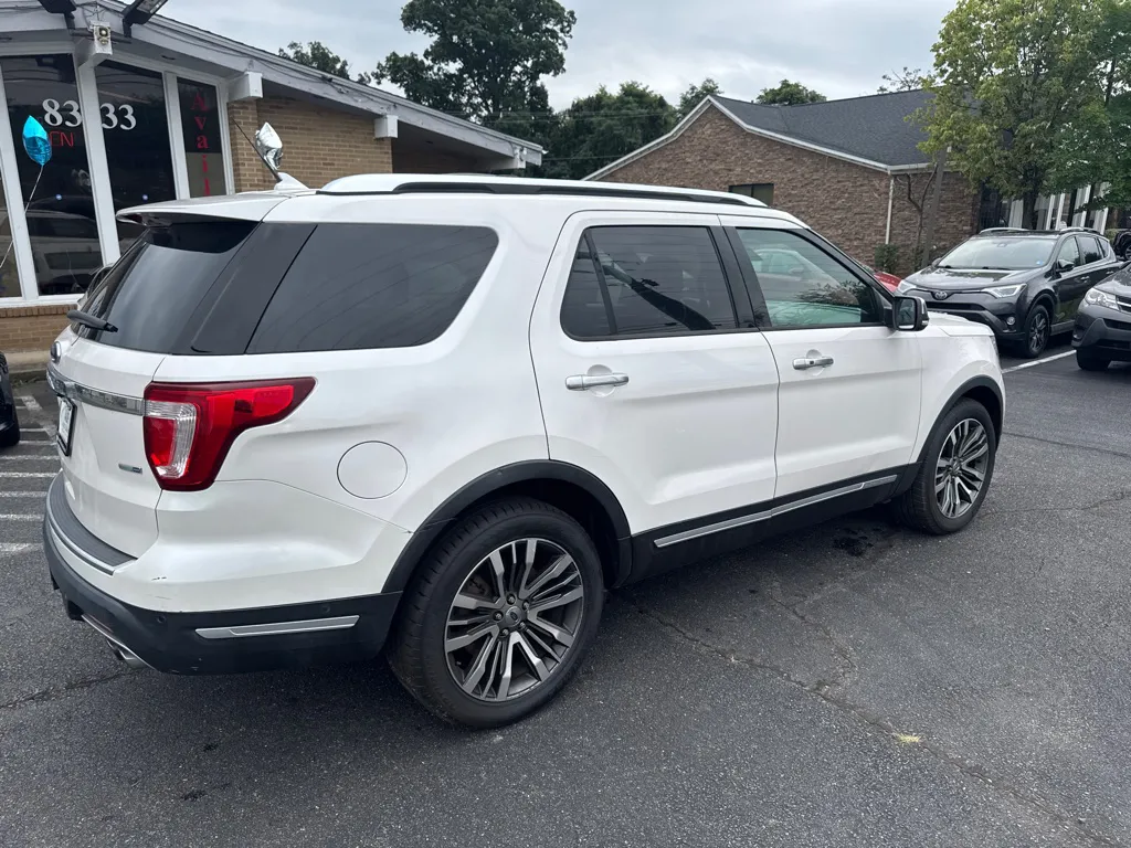 2018 Ford Explorer Platinum — photo 7 of 31
