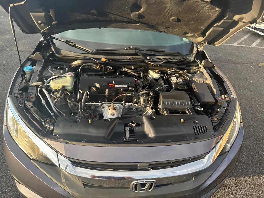 2017 Honda Civic LX — photo 19 of 22