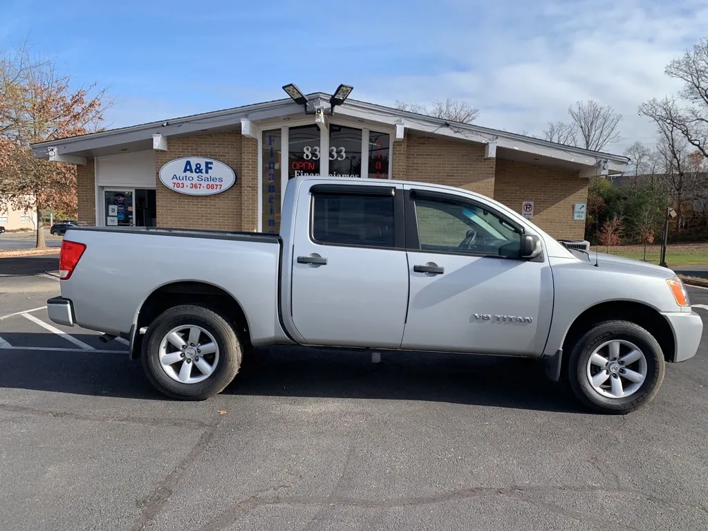 2012 Nissan Titan S — photo 8 of 17