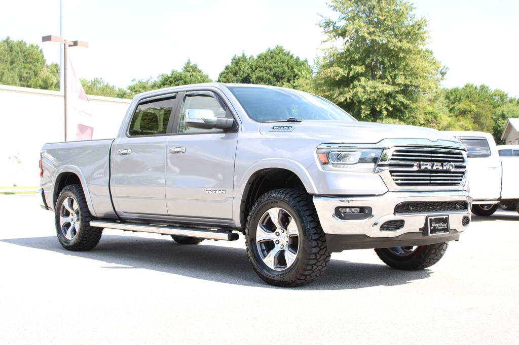 View vehicle photo 3