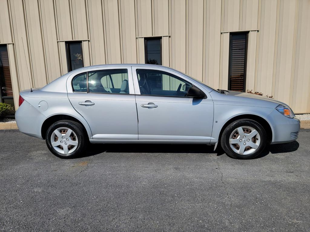 Silver 2007 Chevrolet Cobalt LS Sedan FWD Sedan Front-Wheel Drive Automatic