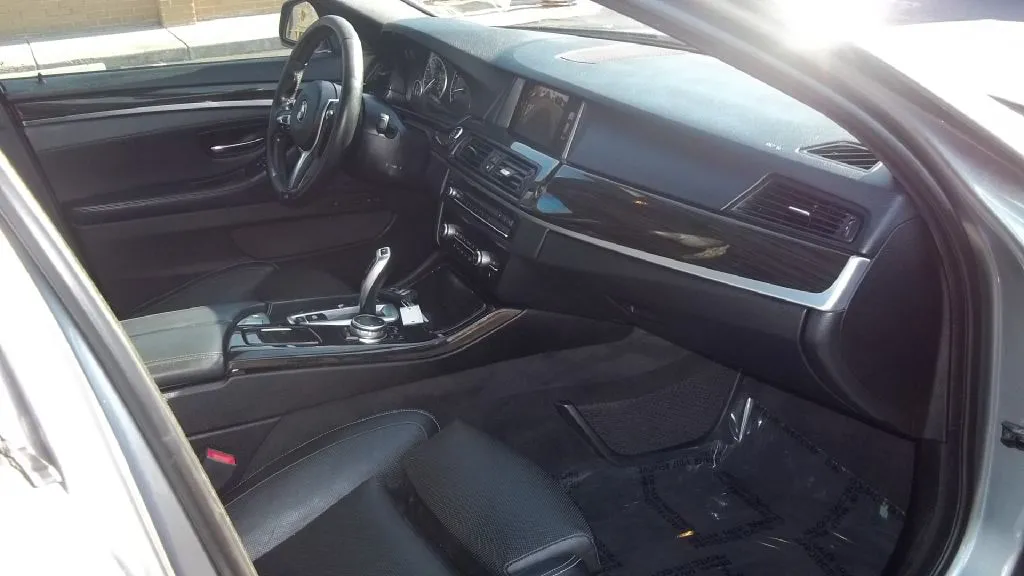 2015 BMW 535i — photo 10 of 17
