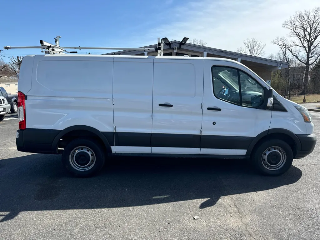 2015 Ford Transit T-250 — photo 11 of 24