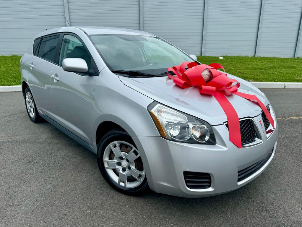 Silver 2009 Pontiac Vibe 2.4L Hatchback Front-Wheel Drive 4-Speed Automatic