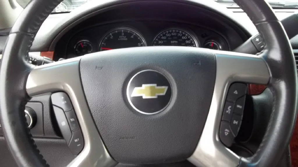 2011 Chevrolet Suburban 1500 Ltz — foto 21 de 24