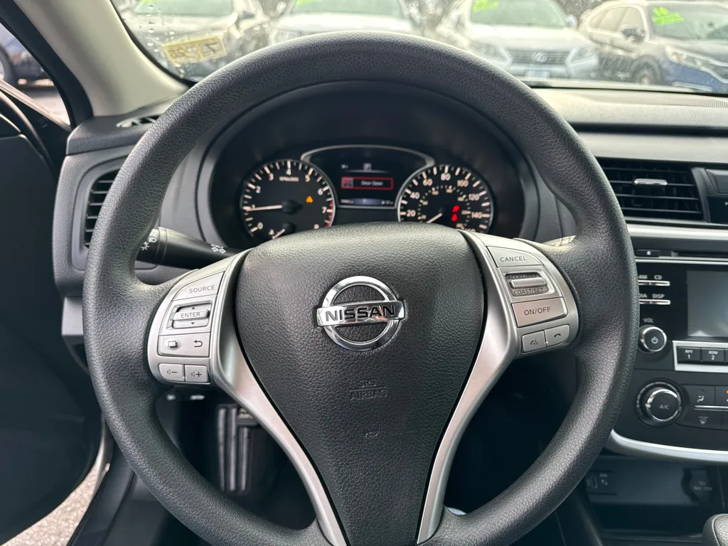 2018 Nissan Altima S — photo 17 of 21