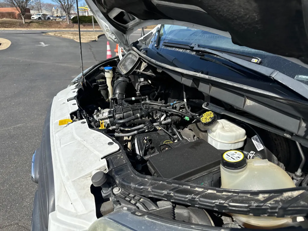 2015 Ford Transit T-250 — photo 23 of 24