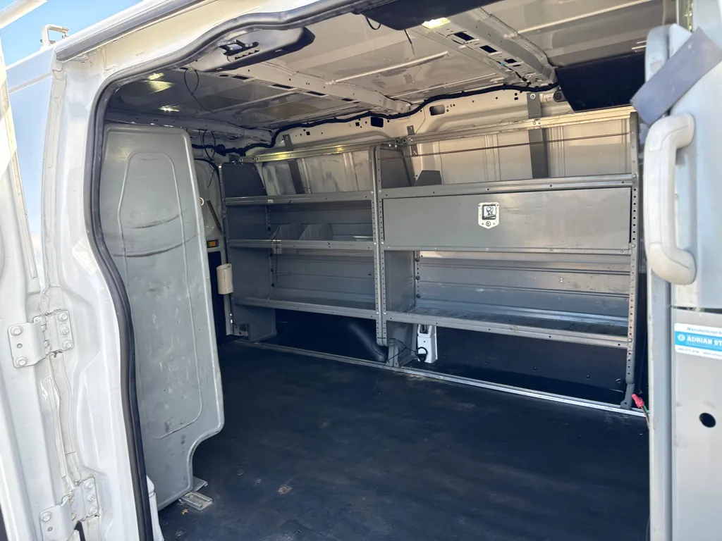 2015 Ford Transit T-250 — photo 14 of 24