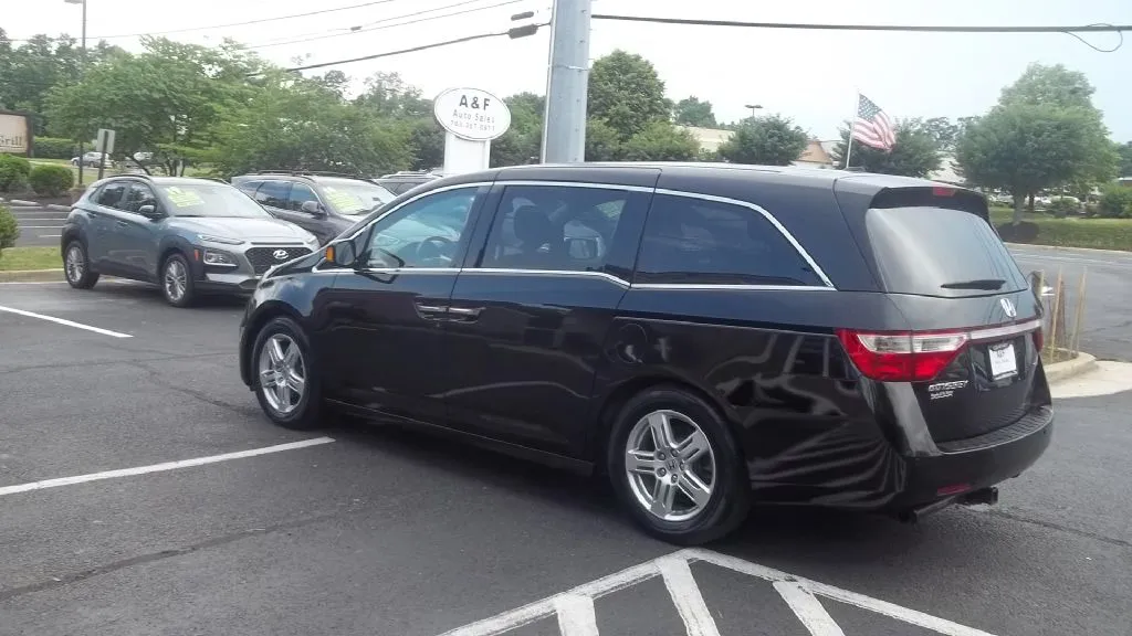 2012 Honda Odyssey Touring Elite — photo 5 of 18