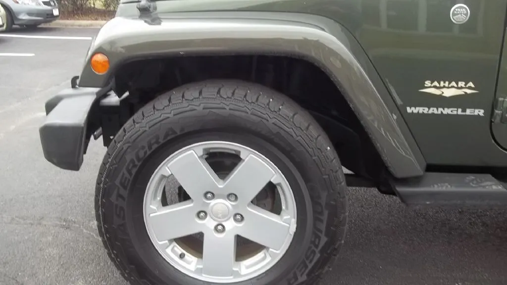 2007 Jeep Wrangler Sahara — photo 14 of 15