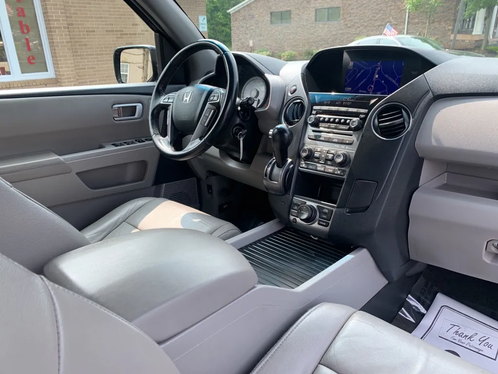 2014 Honda Pilot Touring — photo 14 of 25