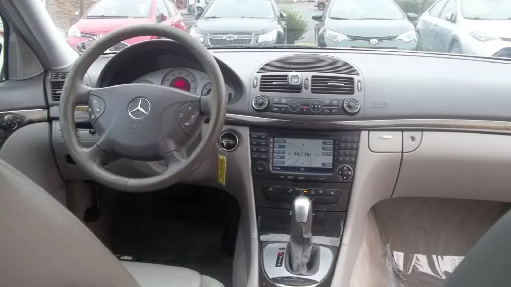 2004 Mercedes-Benz E 320 4MATIC — photo 26 of 30