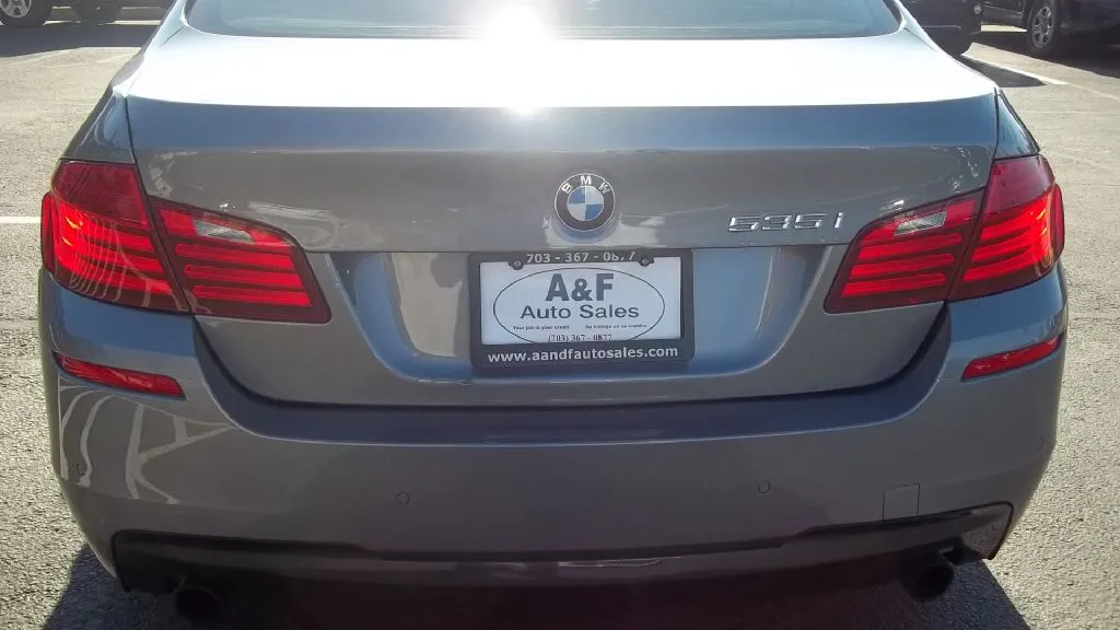 2015 BMW 535i — photo 8 of 17