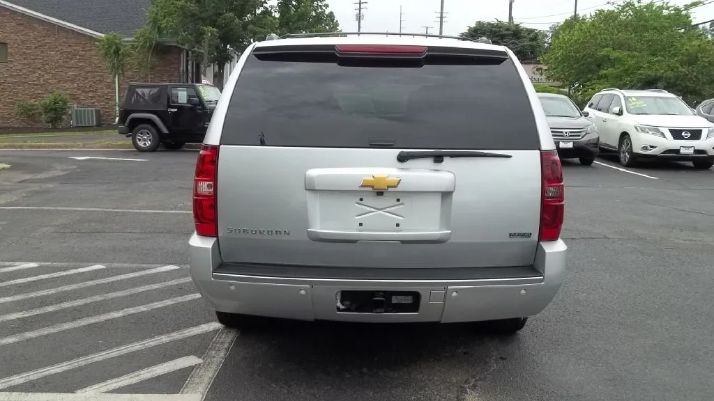 2011 Chevrolet Suburban 1500 Ltz — foto 7 de 24