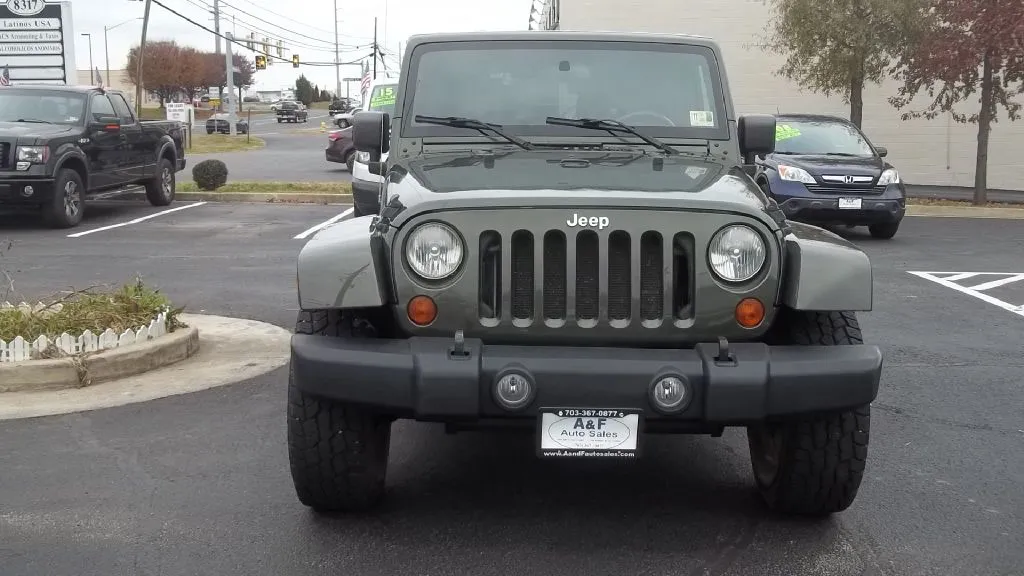 2007 Jeep Wrangler Sahara — photo 2 of 15