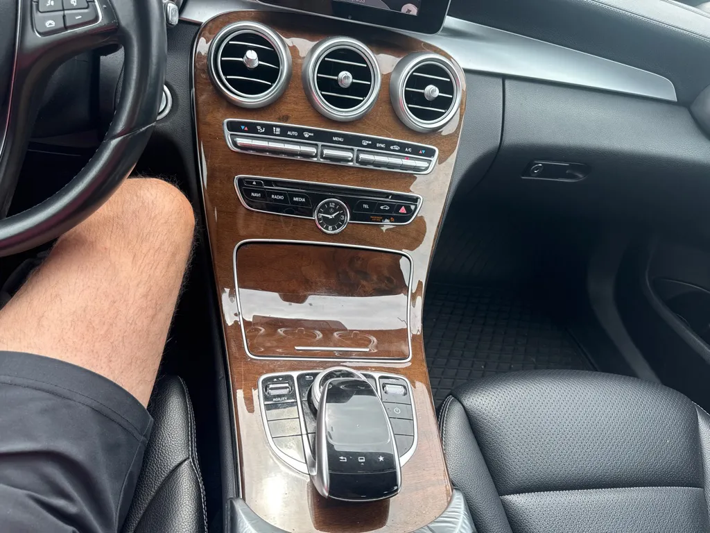 2015 Mercedes-Benz C-Class C 300 4MATIC — photo 18 of 24