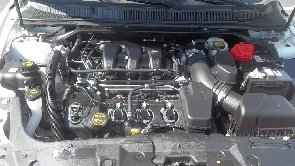 2017 Ford Taurus SE — photo 15 of 16