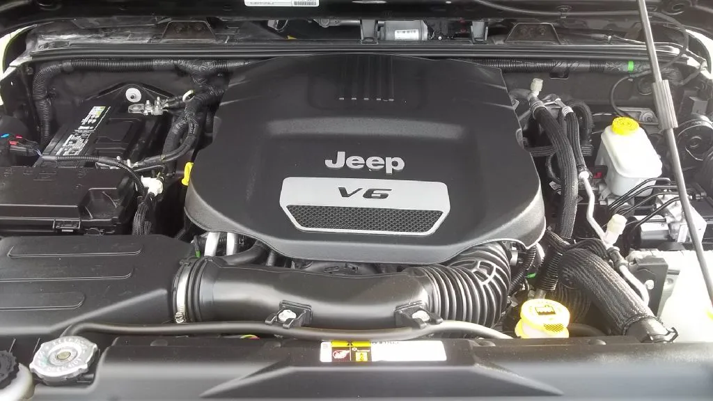 2015 Jeep Wrangler Sport — photo 23 of 24
