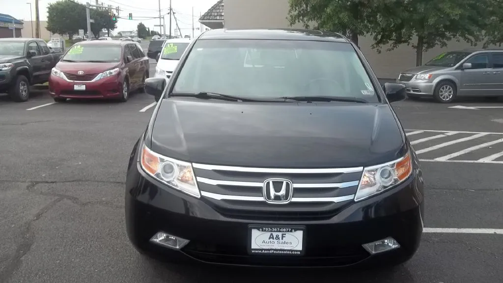2012 Honda Odyssey Touring Elite — photo 2 of 18