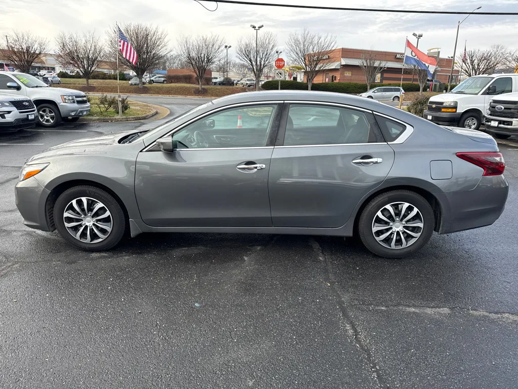 2018 Nissan Altima S — photo 4 of 21
