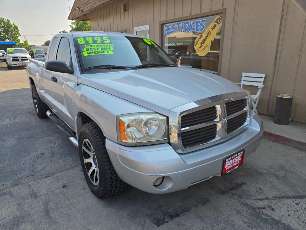 Silver 2007 Dodge Dakota Pickup Truck Rear-Wheel Drive 4-Speed Automatic