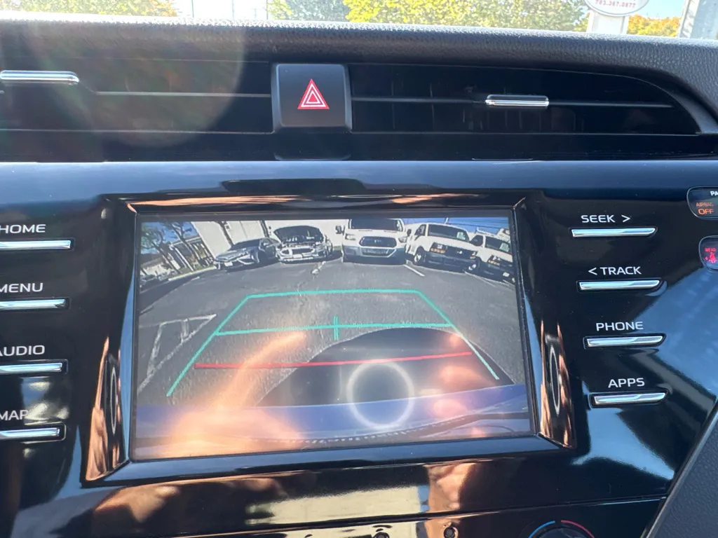 2019 Toyota Camry L — foto 17 de 22
