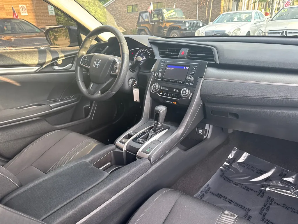 2017 Honda Civic LX — photo 11 of 22