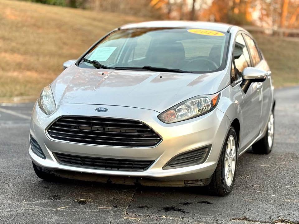 2014 Ford Fiesta SE Hatchback