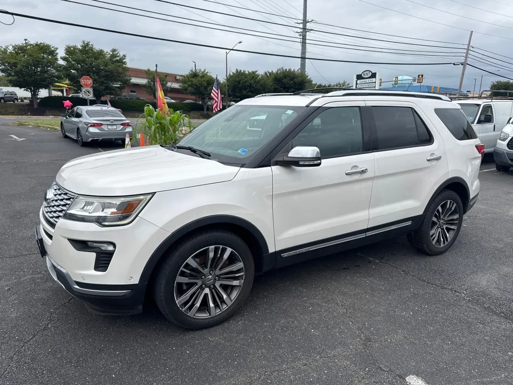 2018 Ford Explorer Platinum — photo 3 of 31
