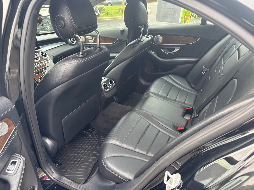 2015 Mercedes-Benz C-Class C 300 4MATIC — photo 14 of 24