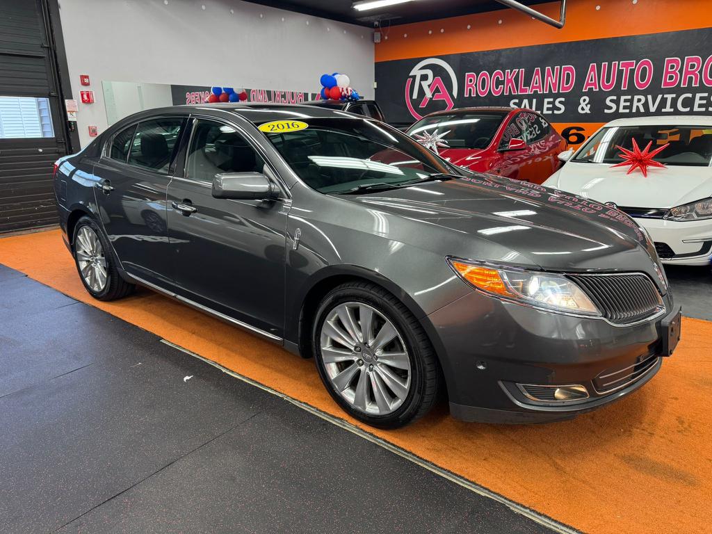 Lincoln MKS EcoBoost AWD