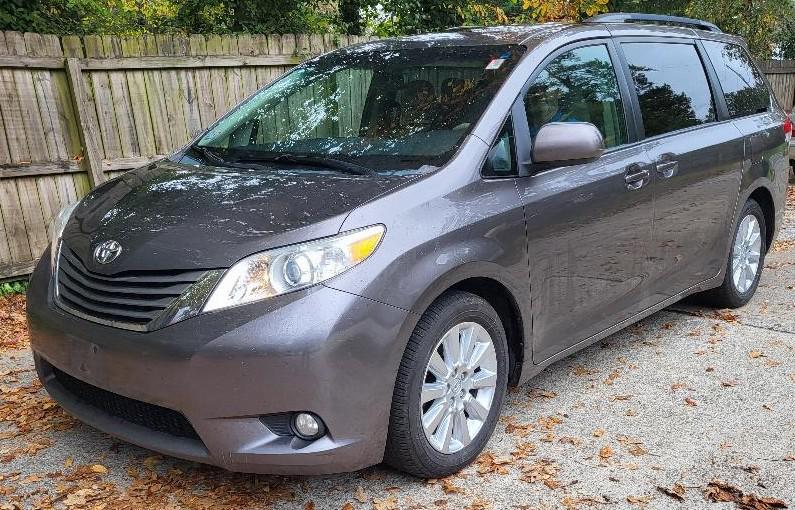 Toyota Sienna Limited 7-Passenger