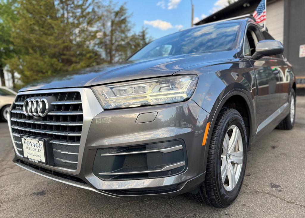 Gray 2019 Audi Q7 45 TFSI quattro Premium Plus SUV / Crossover All-Wheel Drive 8-Speed Automatic