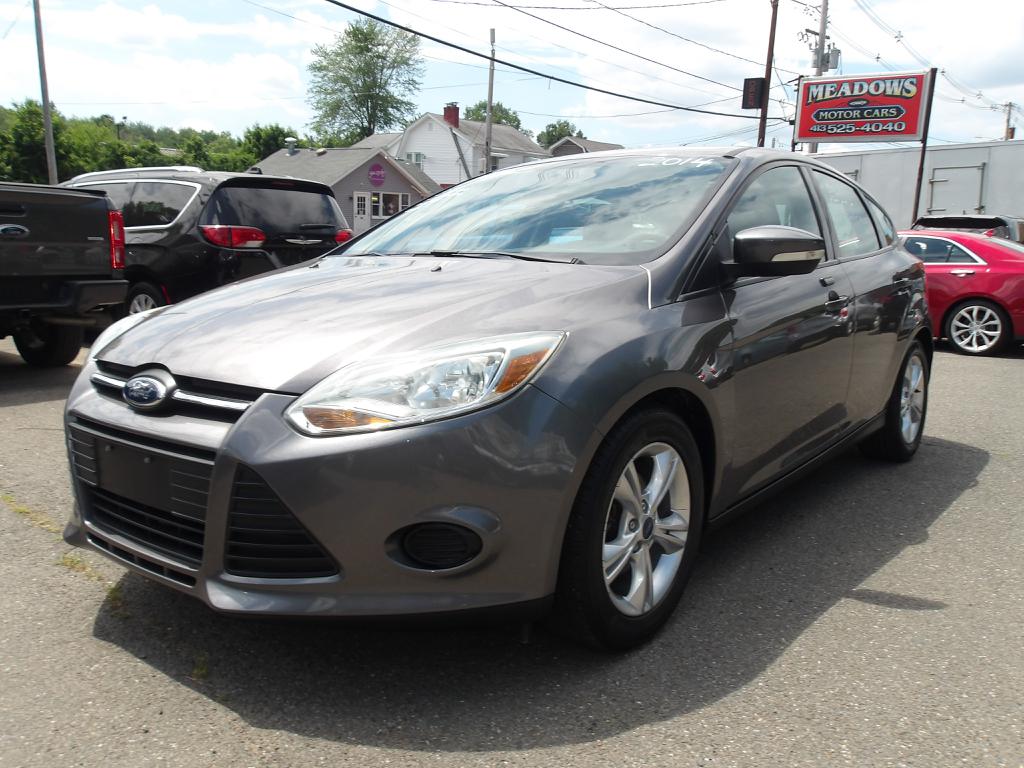 Black (Charcoal) 2014 Ford Focus Hatchback Front-Wheel Drive Automatic