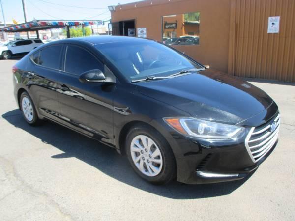 2018 Hyundai Elantra SE FWD Negro Sedán Tracción delantera 6 velocidades Automática