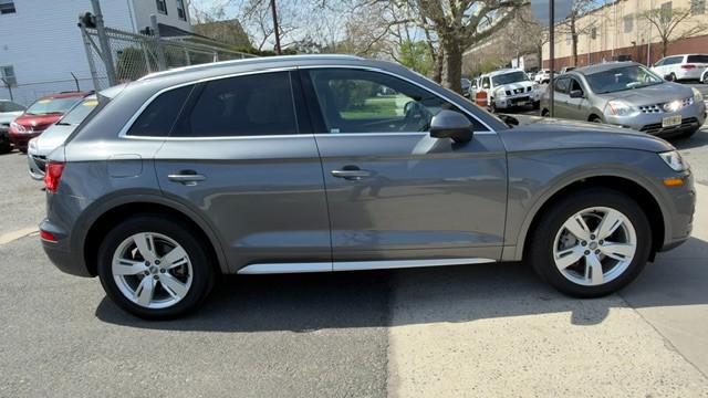 Gray 2018 Audi Q5 2.0 TFSI quattro Premium Plus SUV / Crossover All-Wheel Drive 7-Speed Automatic