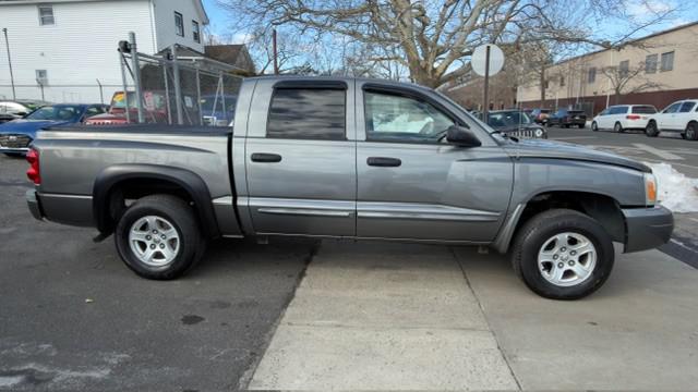 2005 Dodge Dakota SLT Quad Cab RWD