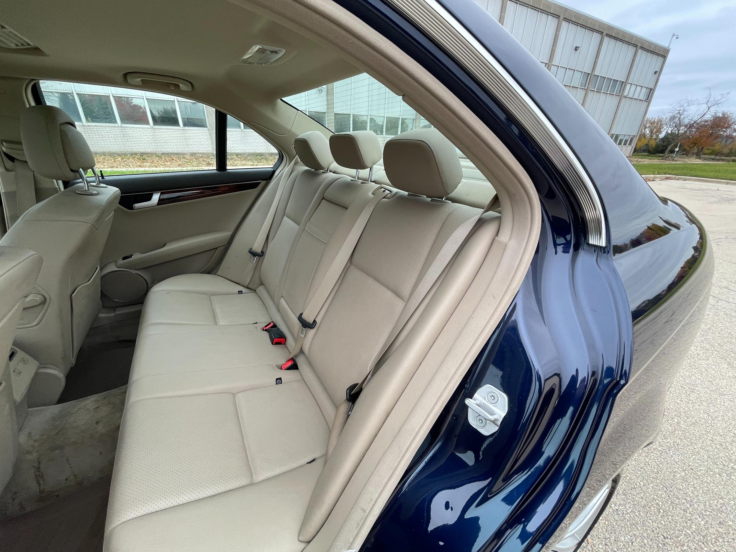 2012 MERCEDES-BENZ C-CLASS - Image 31