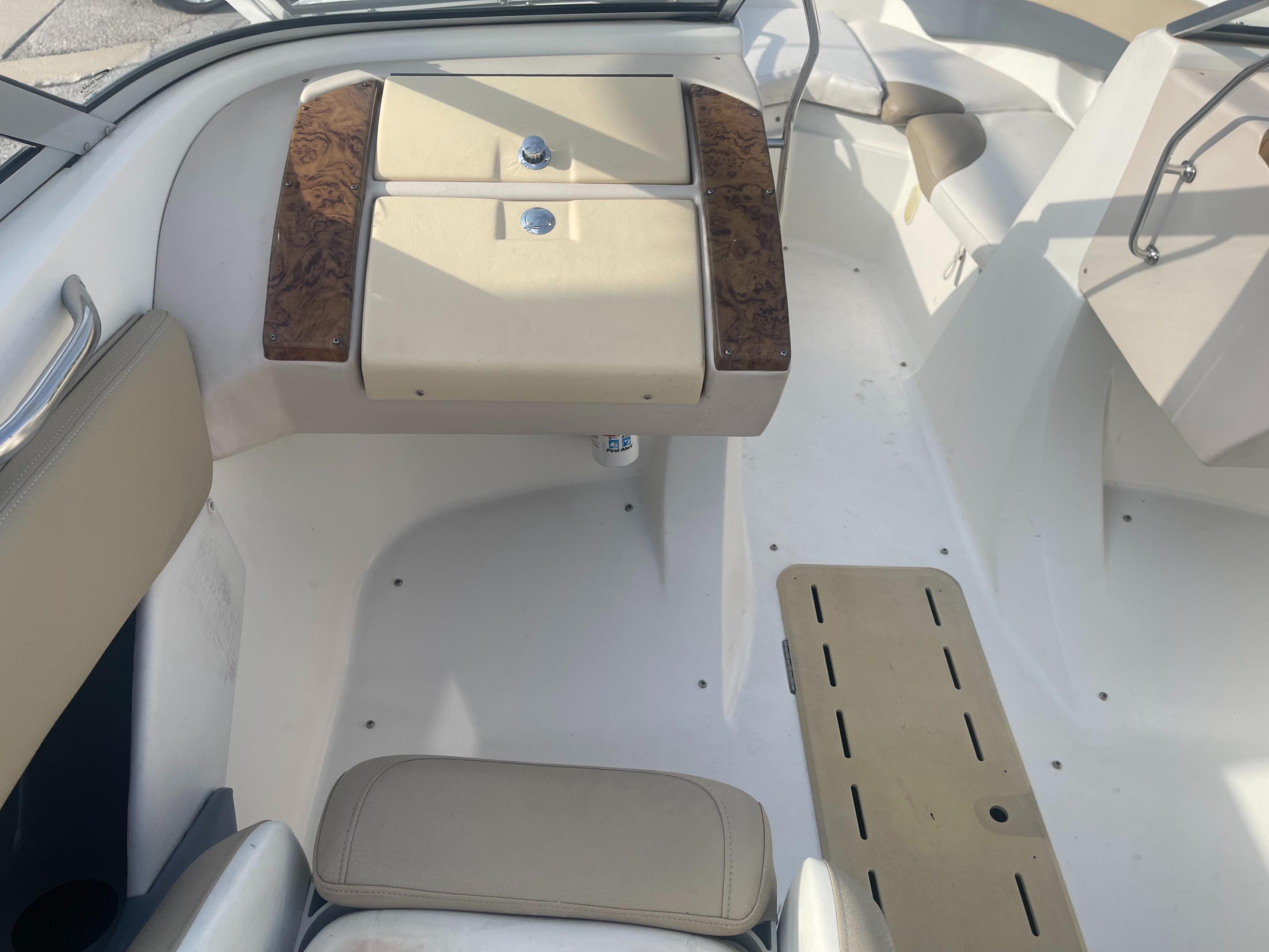 2005 LARSON LXI 228 EB94AF52 11F0 A01A - Image 28