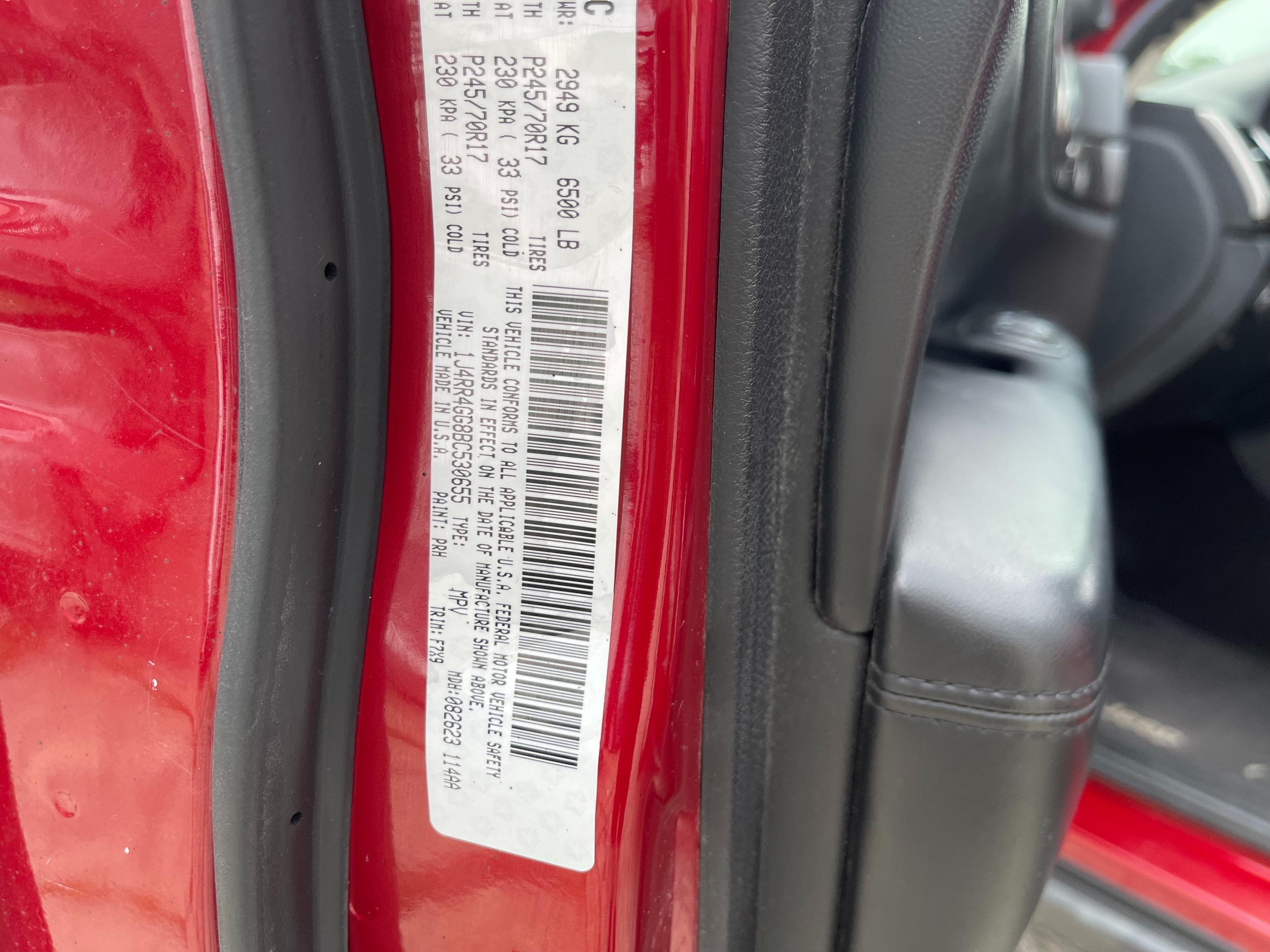 2011 JEEP GRAND CHEROKEE - Image 10