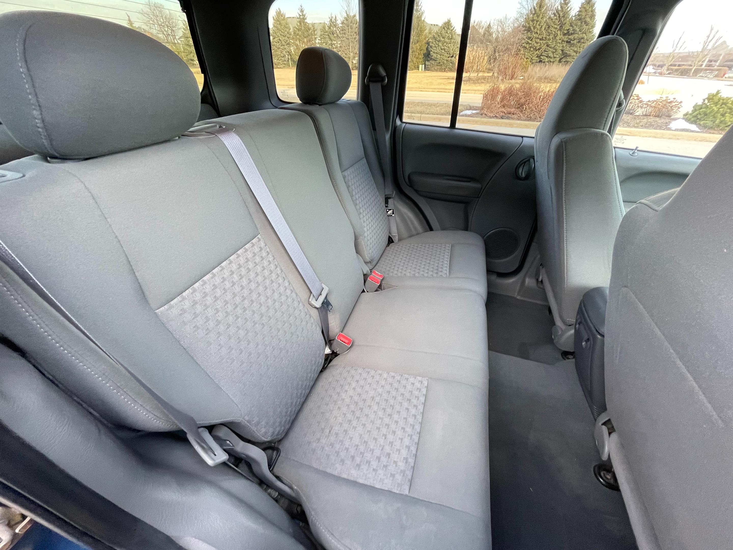 2005 JEEP LIBERTY - Image 41