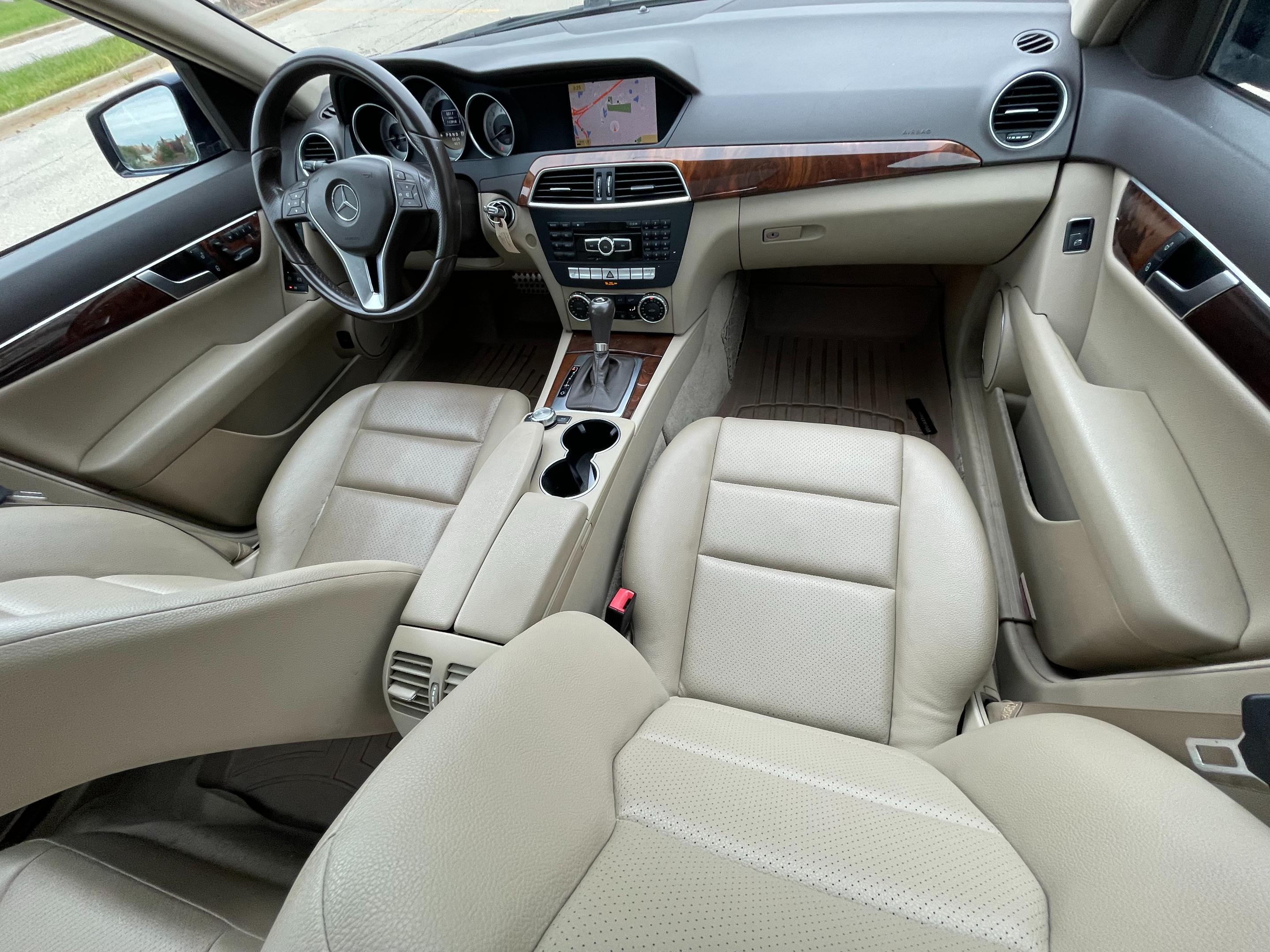2012 MERCEDES-BENZ C-CLASS - Image 8