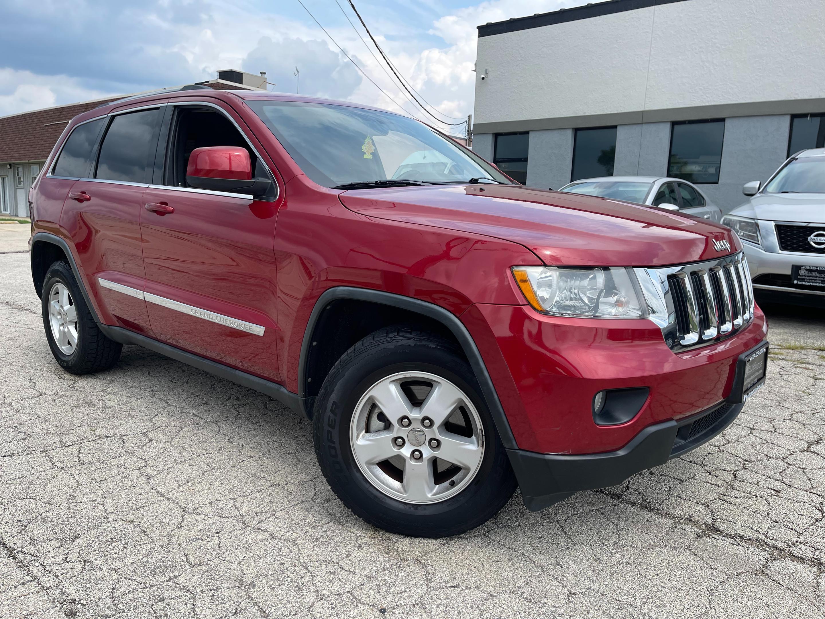 2011 JEEP GRAND CHEROKEE - Image 2